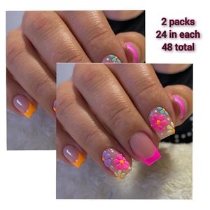 🤑3/$13 2 packsGlamorous With 24pcs Short Square Floral Full Cover Fake Nail Set